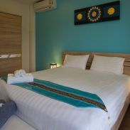 joy_bedroom_6.jpg
